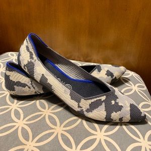 Rothy’s gray print points size 9.5